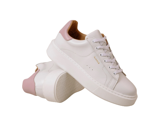 32 zapatillas blancas de moda para todos tus looks de