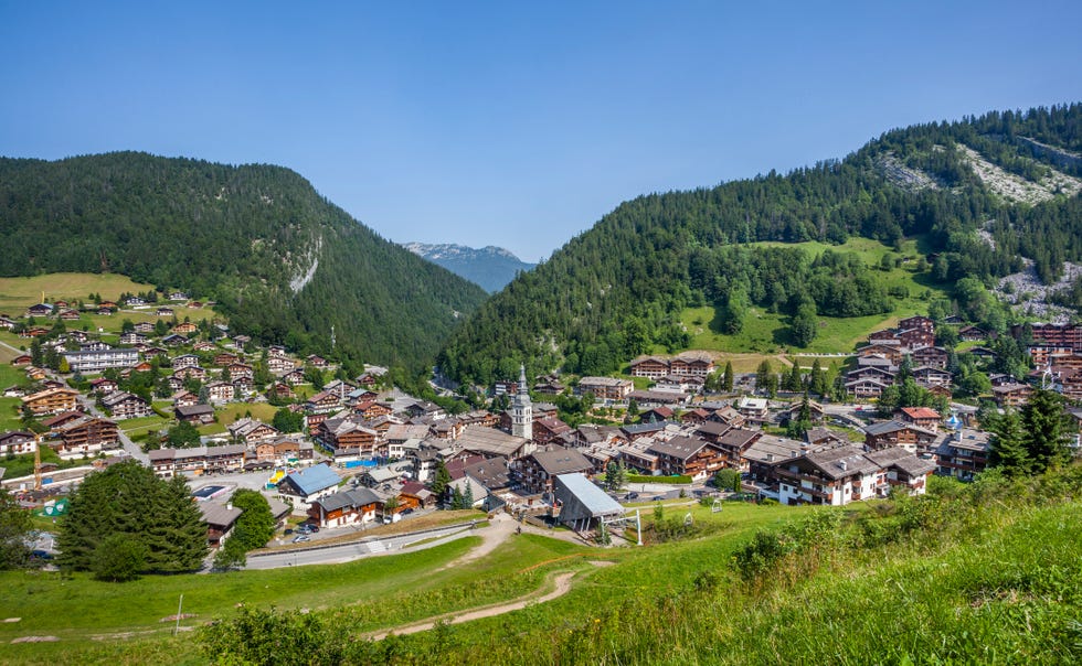 alpine resort town of la clusaz