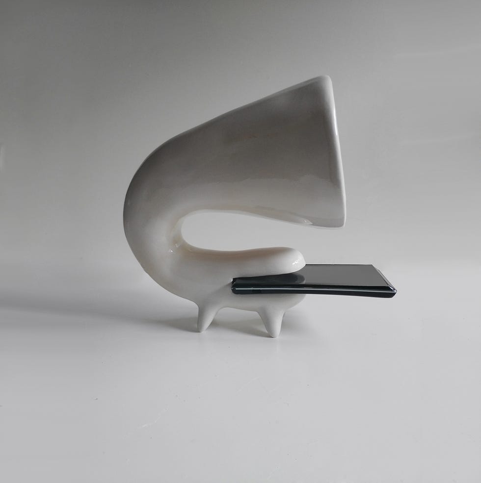 altavoz de ceramica de no hay mapas con forma de gramofono