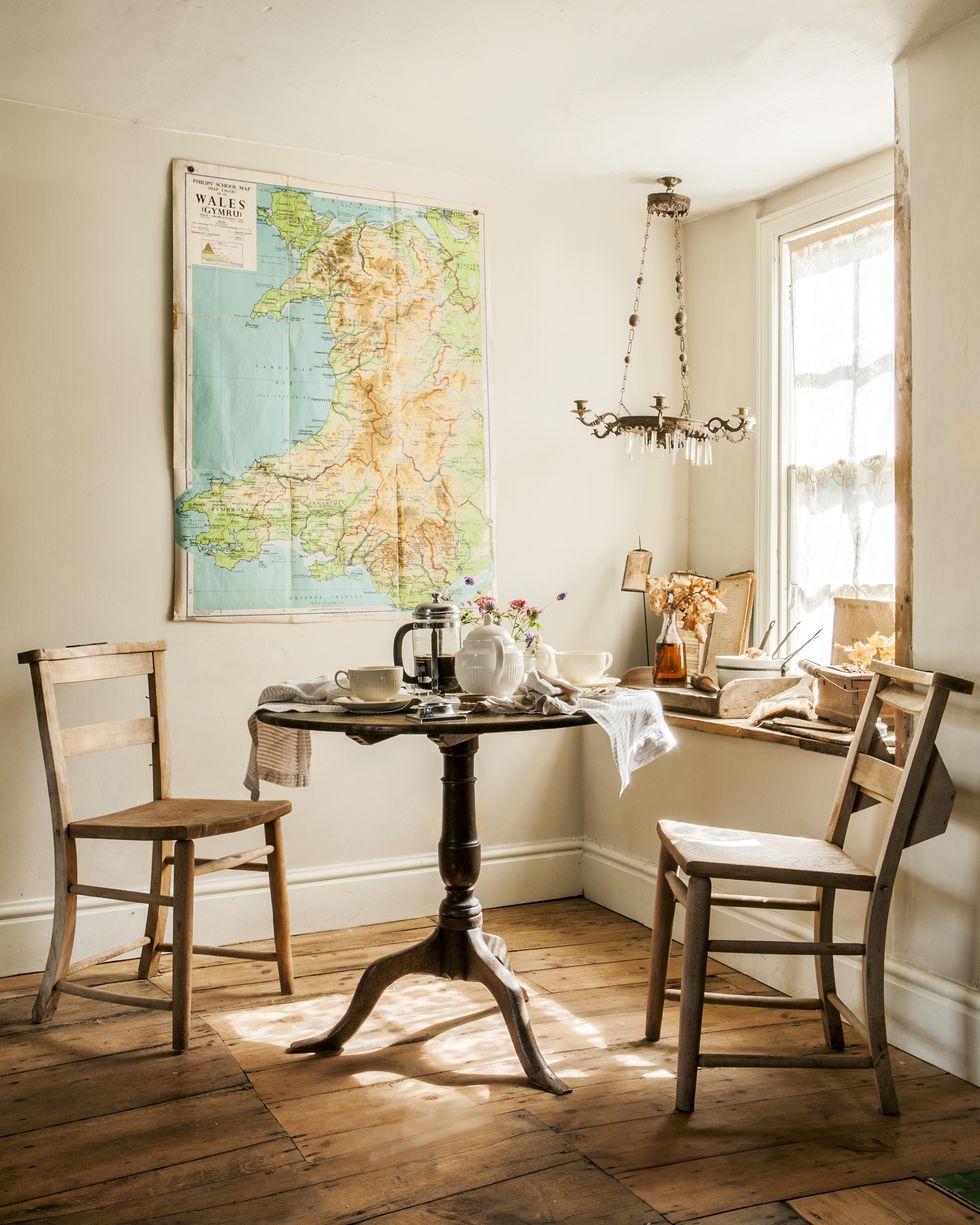 alternatives to art decorate home map