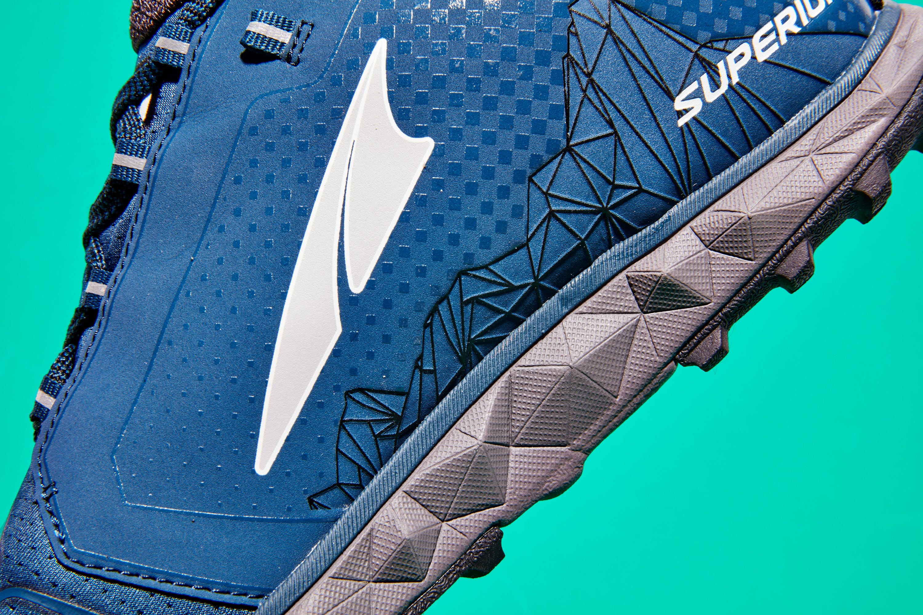 Altra Superior