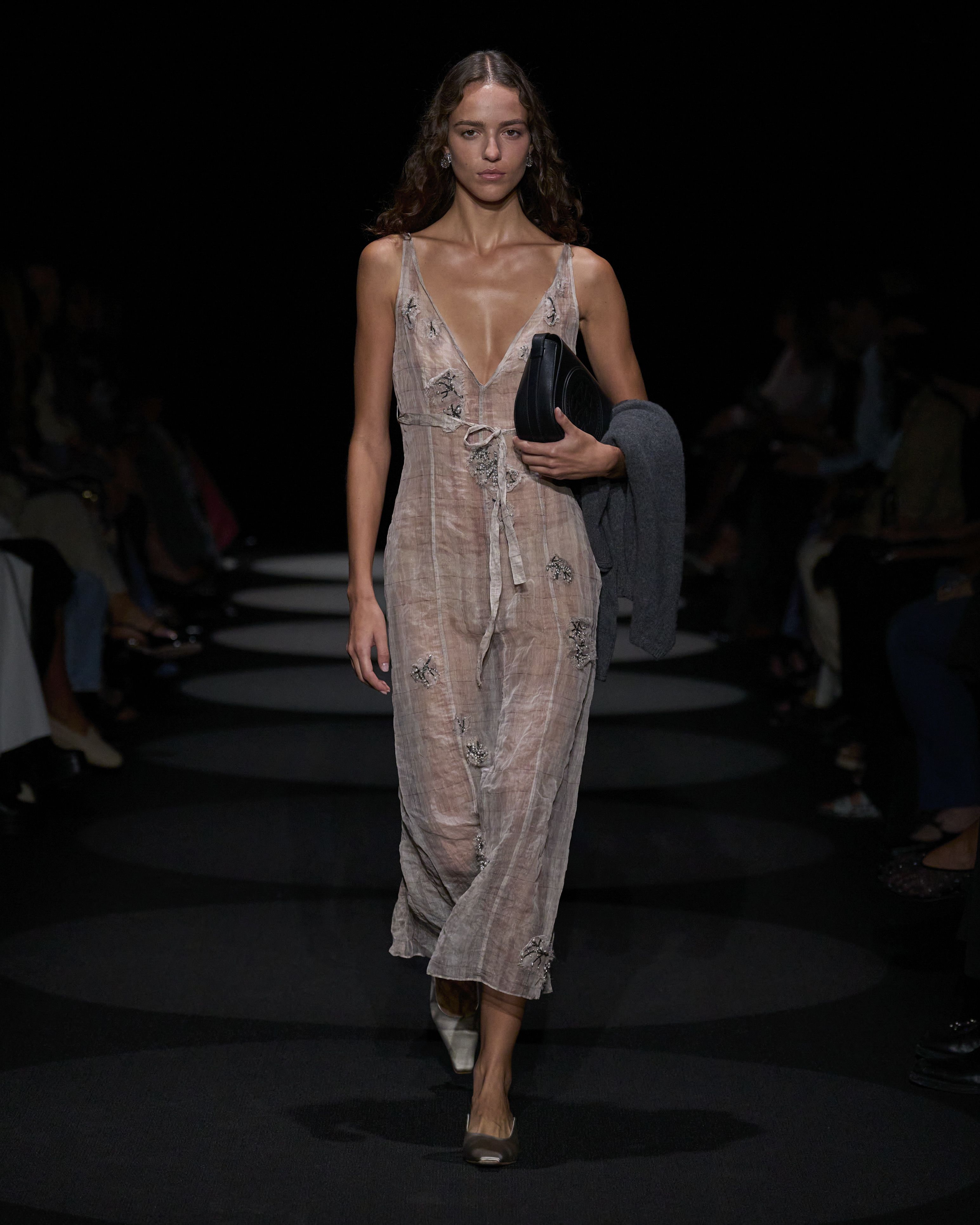 アルチュザラ（ALTUZARRA）2024春夏コレクション | ファッション