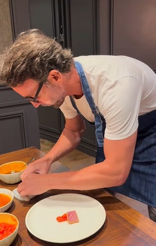 alvaro muñoz cocinando
