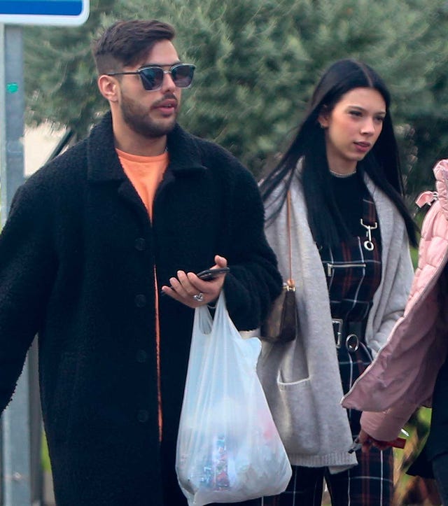 Alejandra Rubio y su novio, el DJ Álvaro Lobo, visitan a Terelu Campos en su casa de Madrid