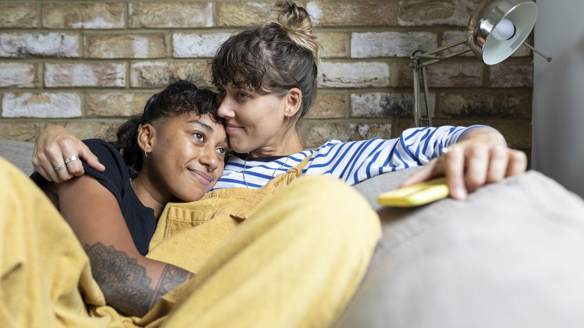 Queer Lesbian Porn - Am I a lesbian? How to know if you're a lesbian