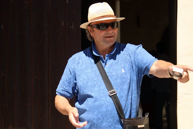 Amador Mohedano critica a su sobrina, Rocío Carrasco, y a su marido, Fidel Albiac, y defiende a Antonio David Flores.