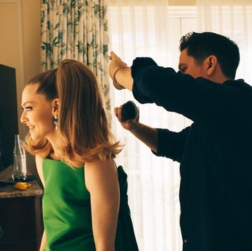 amanda seyfried getting ready for the sag awards