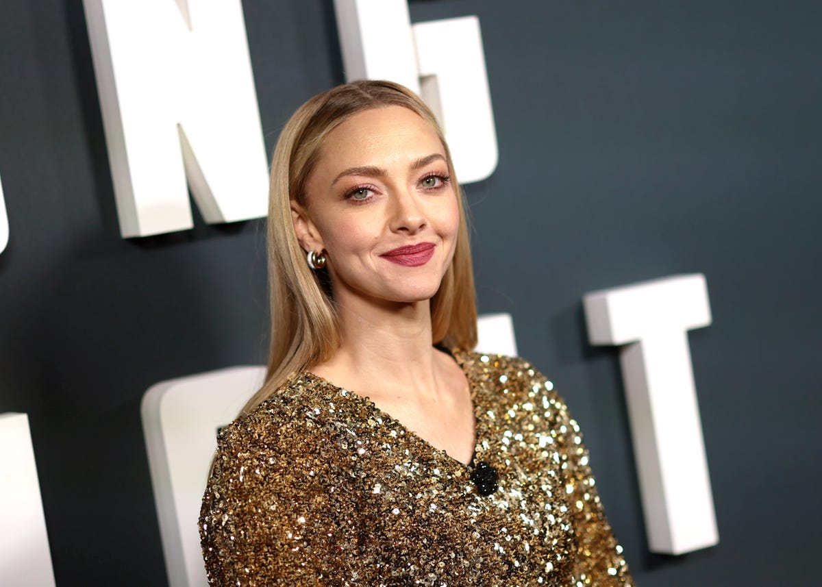 amanda seyfried 2025 beauty lancome lash idole mascara