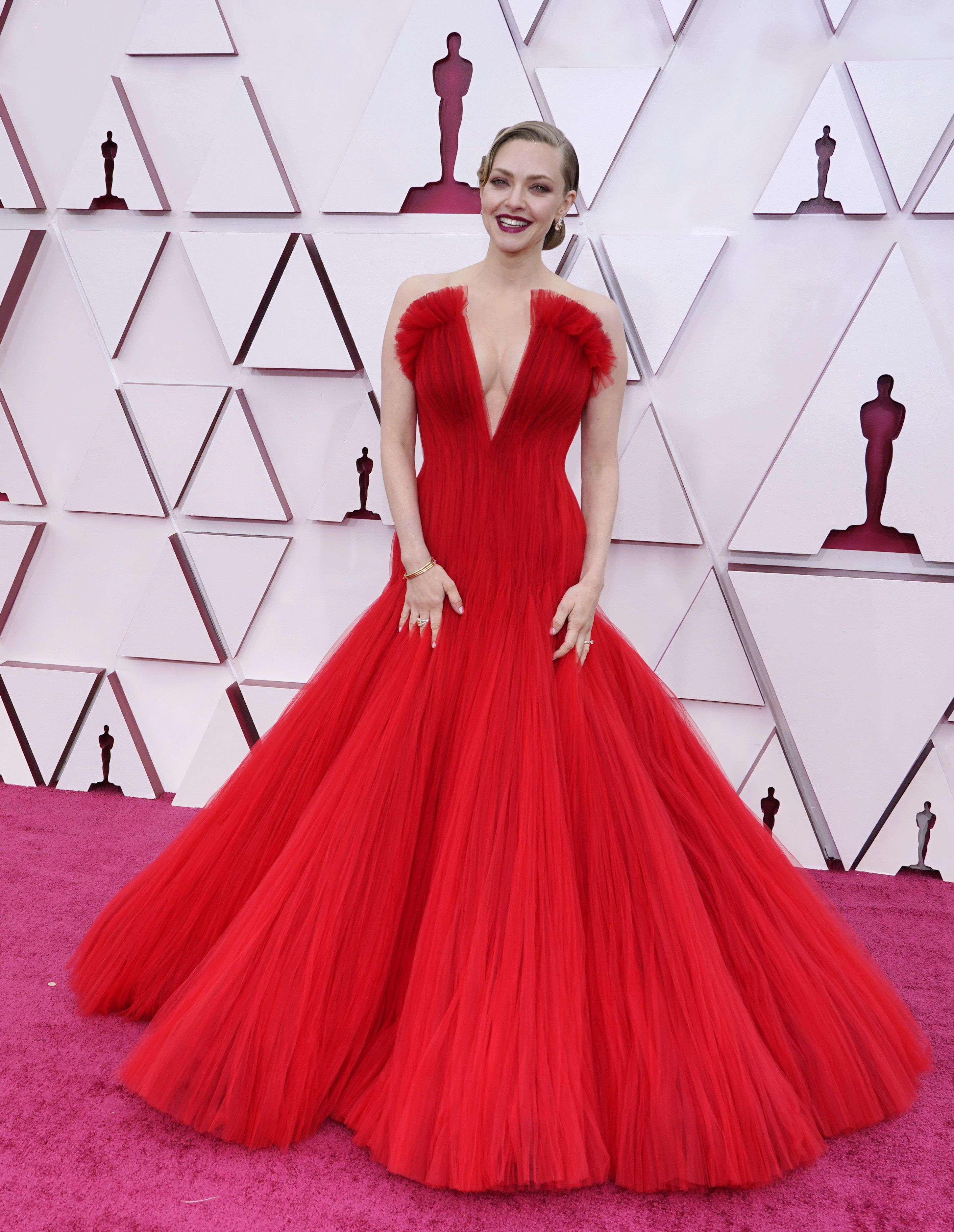 Best Dressed Oscars Celebrities 2021