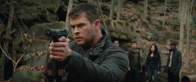 Amanecer rojo (2012) Chris Hemsworth