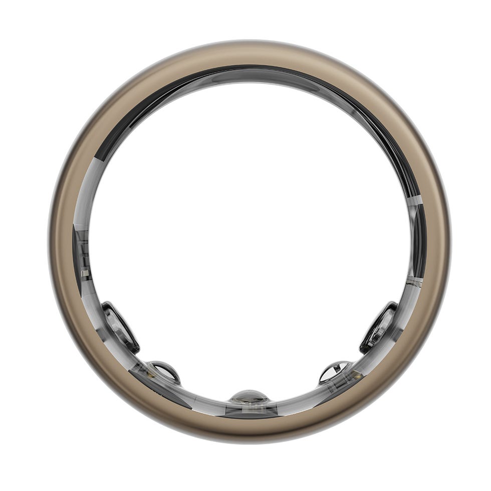 el anillo amazfit helion ring que lleva el maratoniano kelvin kiptum