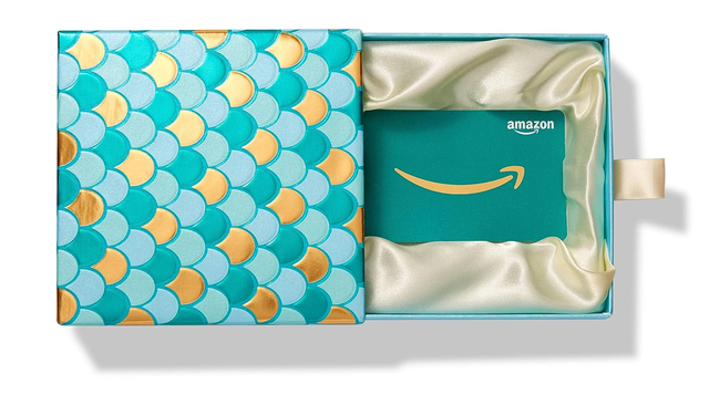 حيث لشراء بطاقات هدايا Amazon ، بطاقة Amazon Mint Green في صندوق أنيق