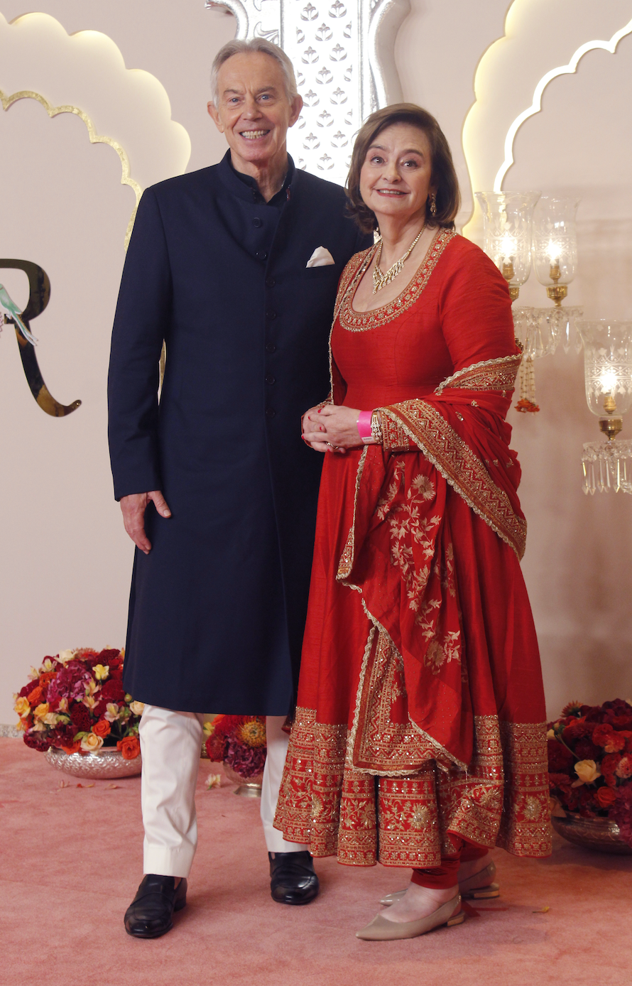tony blair and wife cherie posing at ambani wedding