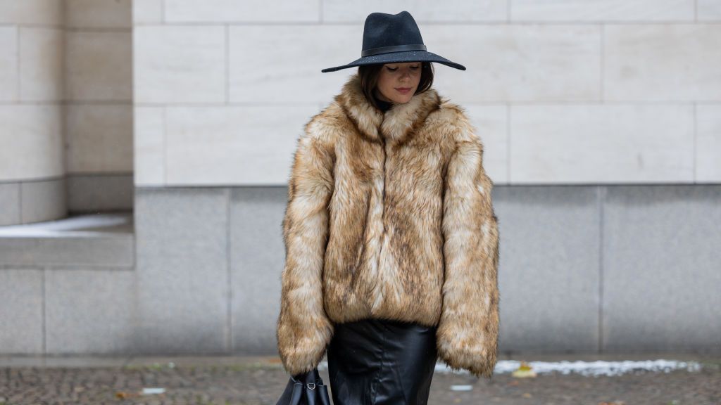 I giubbotti in pelliccia sintetica tendenza moda Inverno 2023