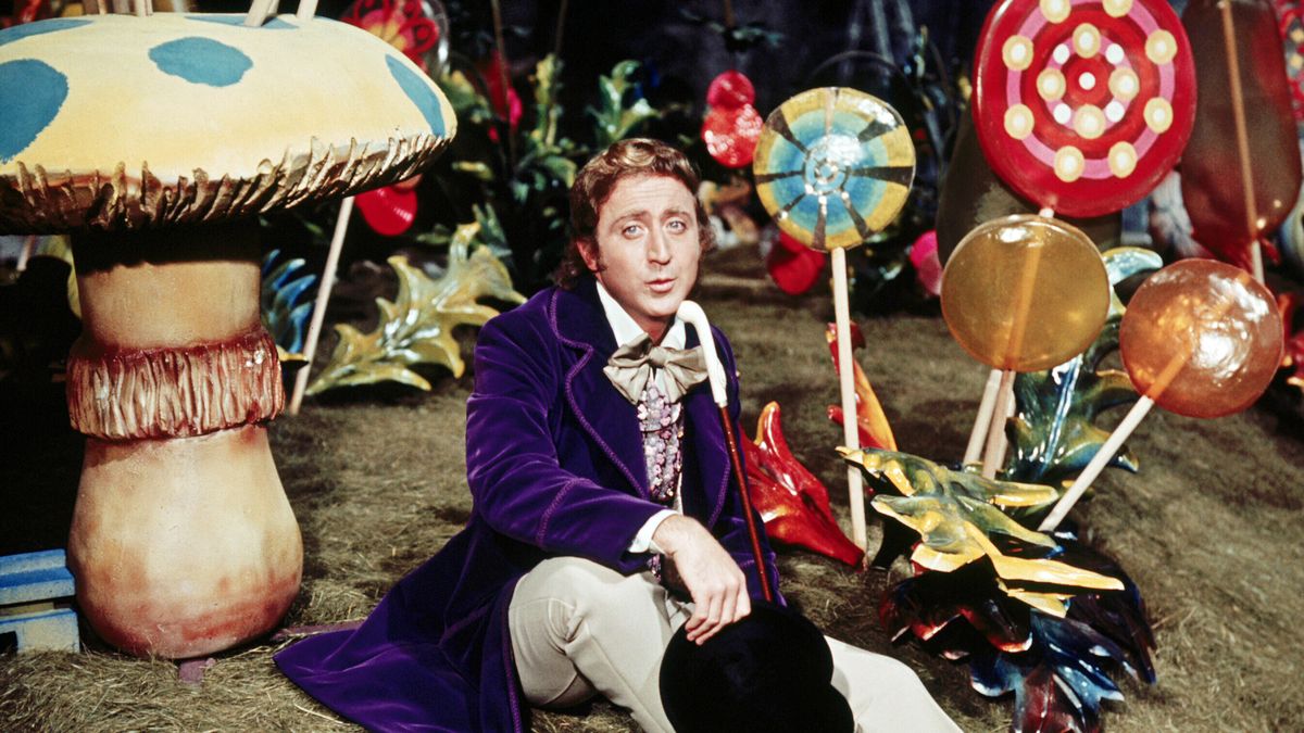 https://hips.hearstapps.com/hmg-prod/images/american-actor-gene-wilder-as-willy-wonka-in-the-film-willy-news-photo-1701137343.jpg?crop=1xw:0.70313xh;center,top&resize=1200:*