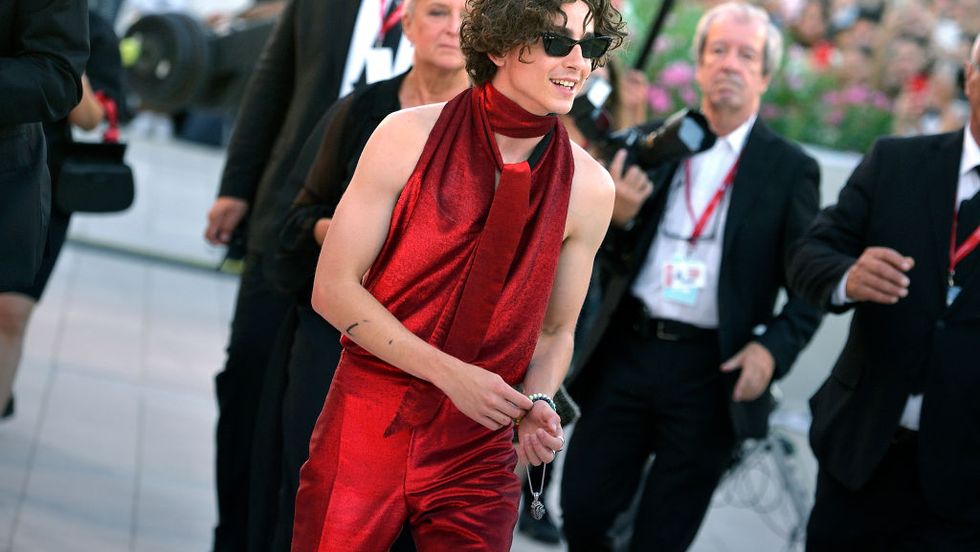 l’abito rosso al festival di venezia