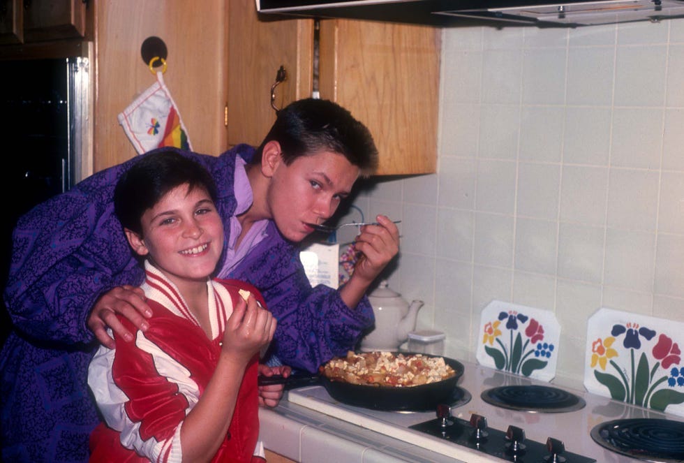 joaquin and river phoenix at home