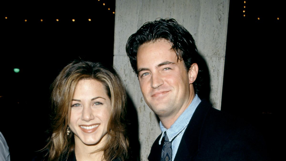 preview for Jennifer Aniston reveals the souvenir she took from the Friends set