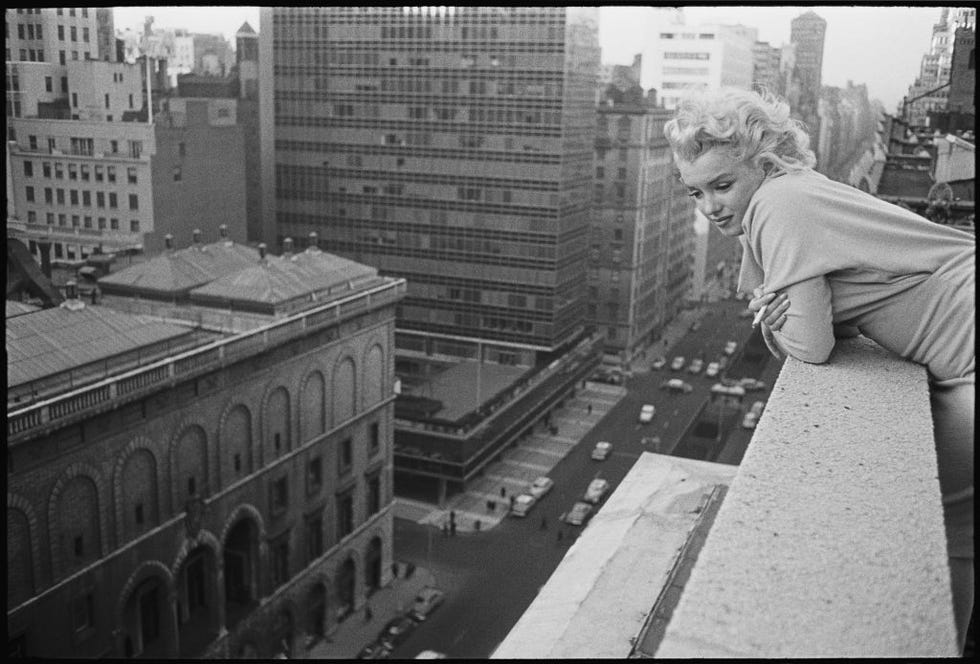 marilyn on the roof