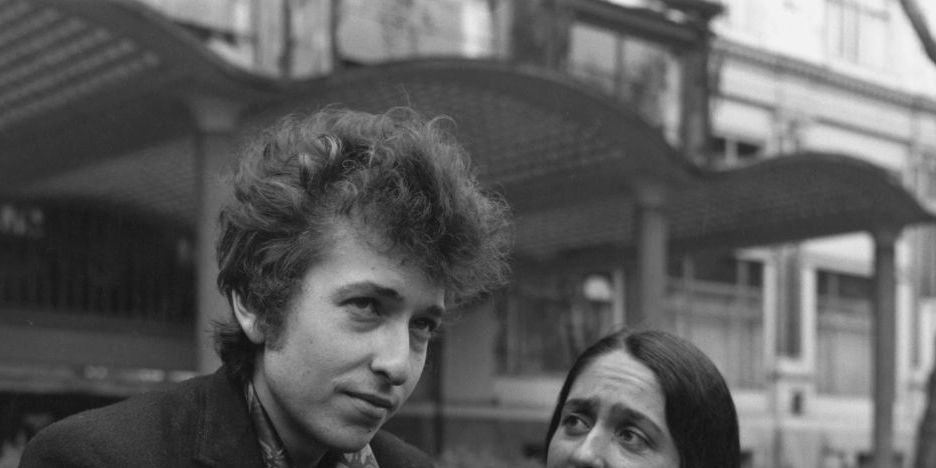 La storia d'amore tra Joan Baez e Bob Dylan: cosa è realmente accaduto