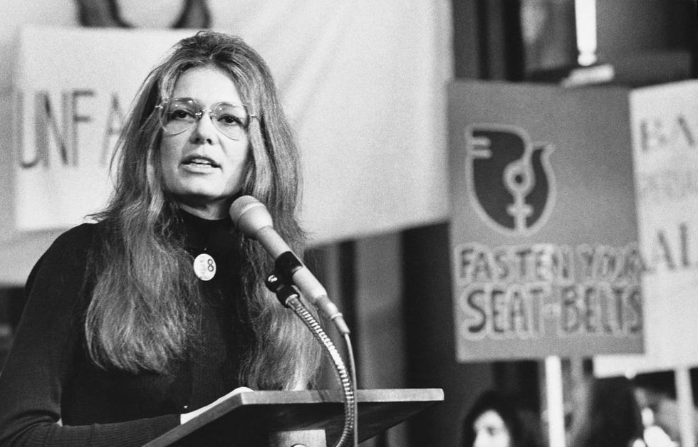 gloria steinem speaks at rally