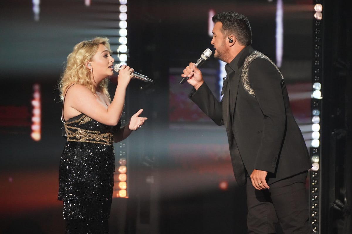 abc 'american idol' 2022 winner huntergirl luke bryan