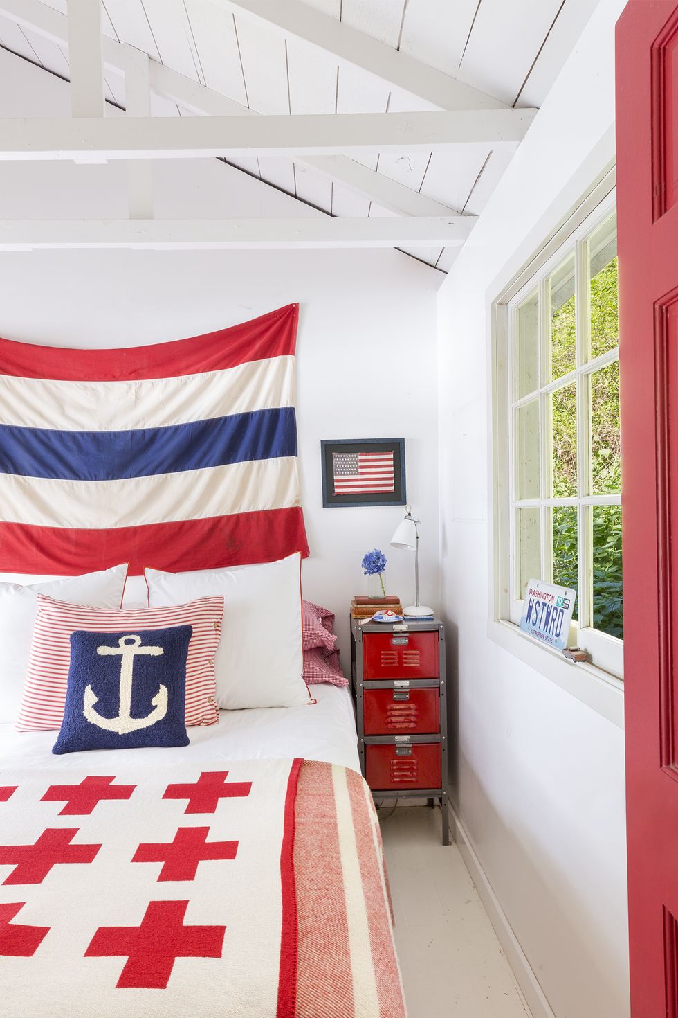 nautical bedroom