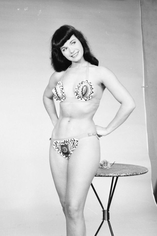 Bettie Page Poses In Studio