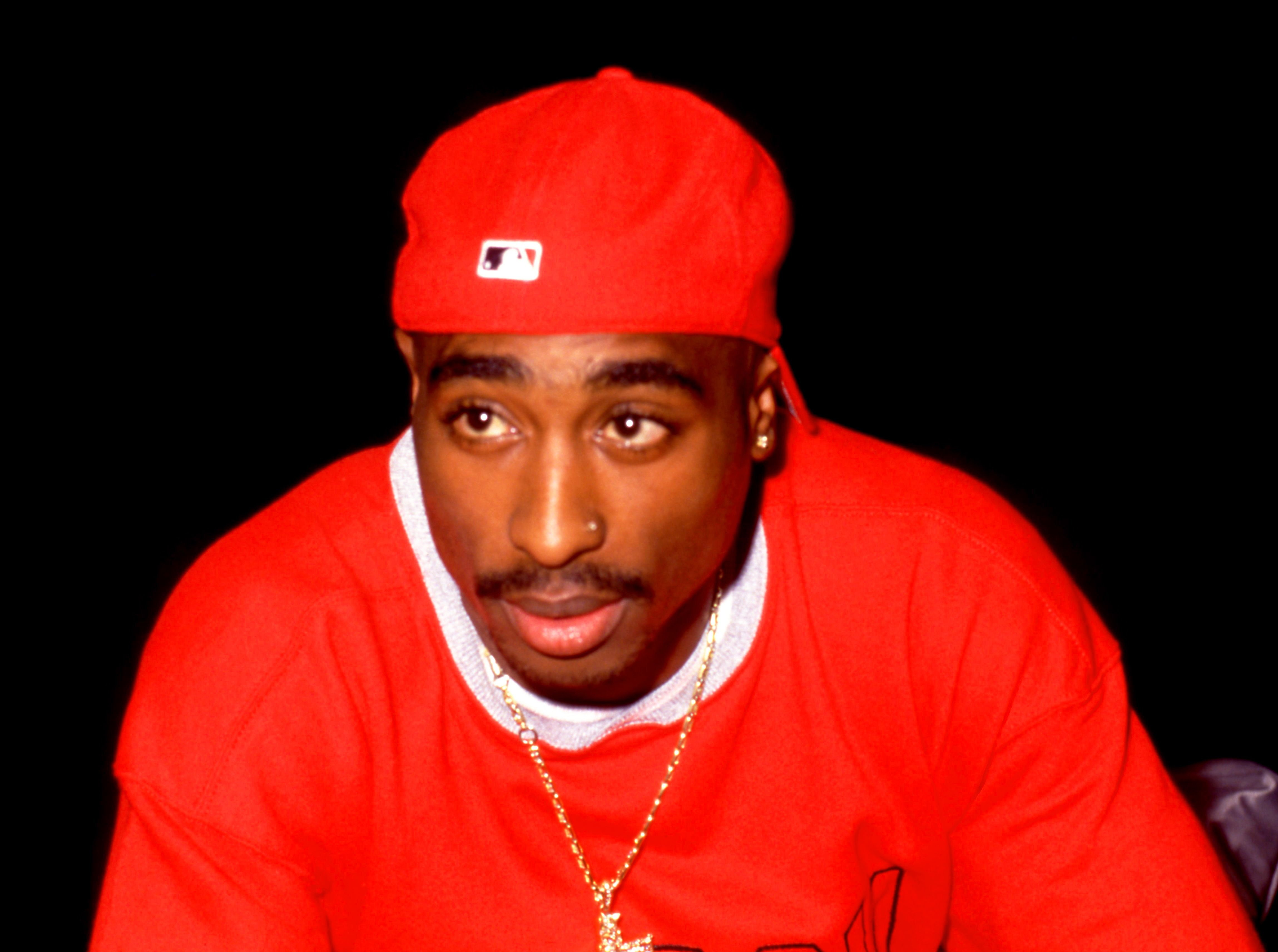 Tupac red hot sale shirt