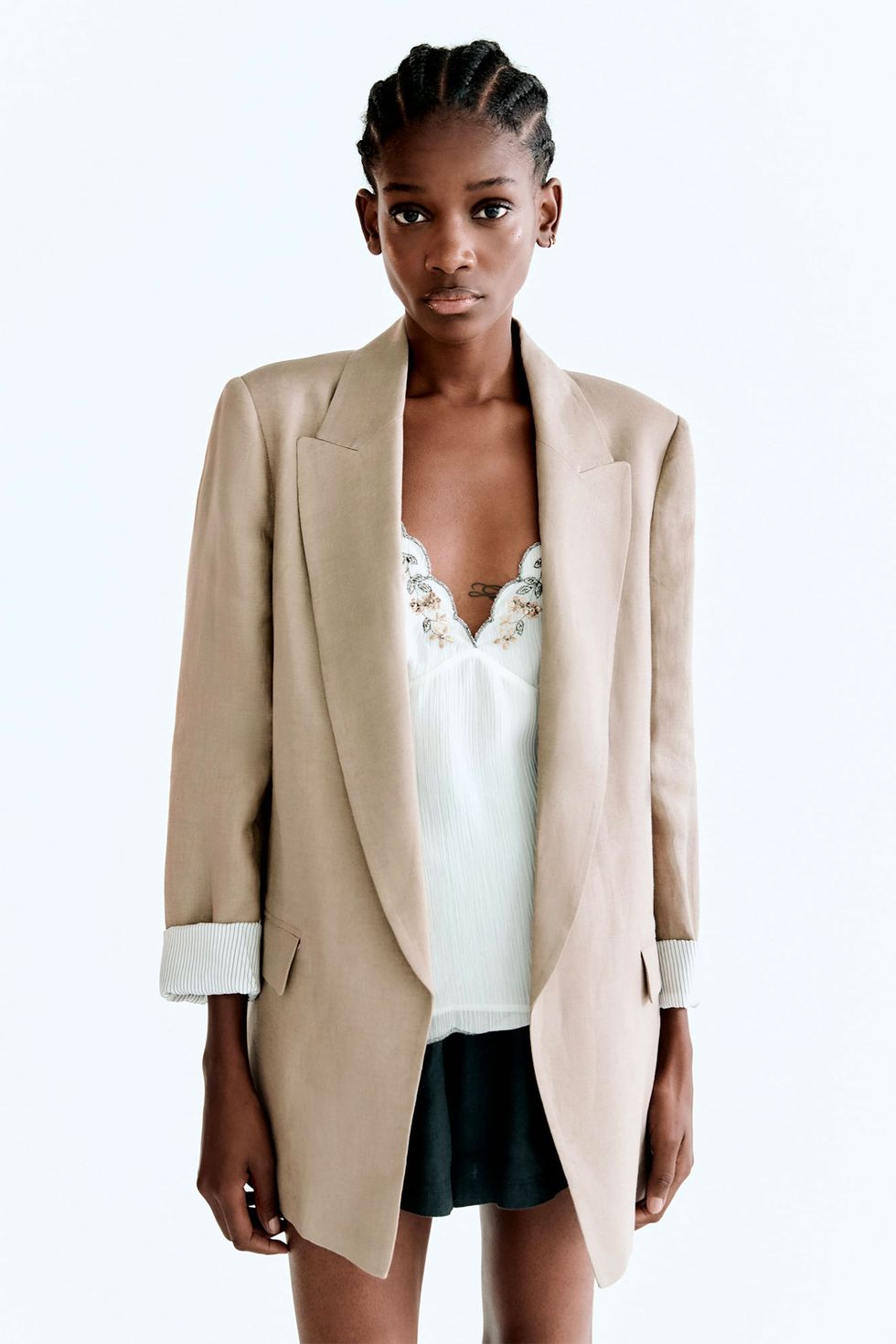La de lino de verano minimal Zara es eterna
