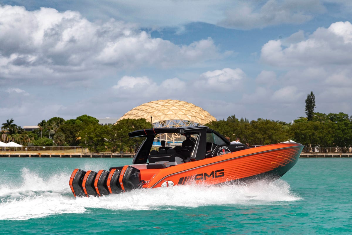 The Cigarette Nighthawk Is the AMG Black Series of Boats