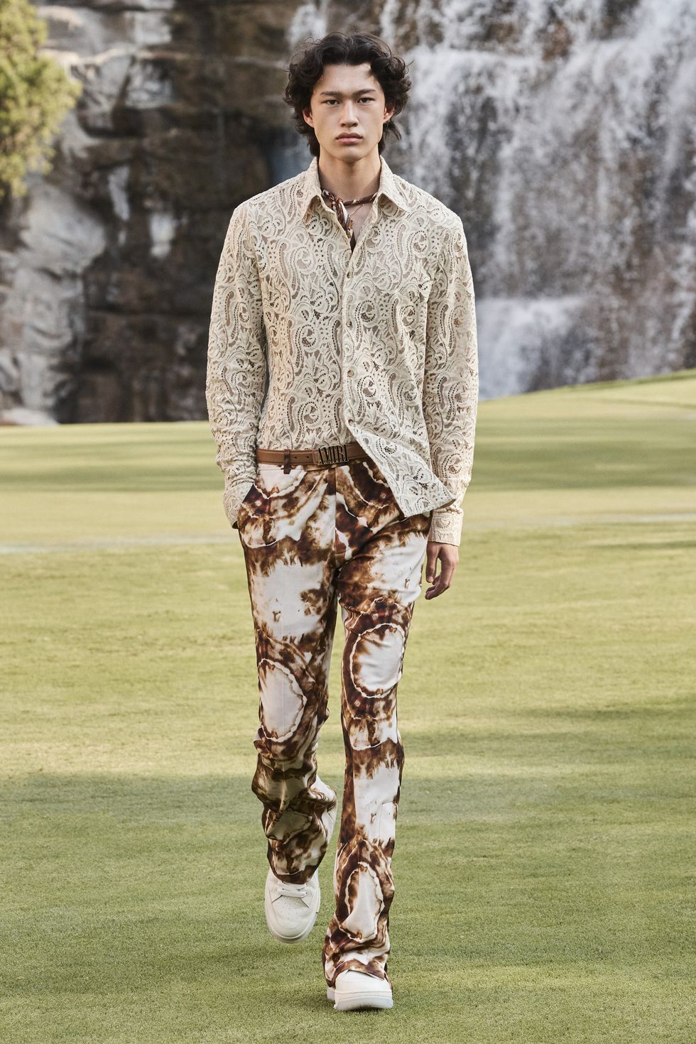Louis Vuitton listo para ponerse ropa de hombre modelo primavera