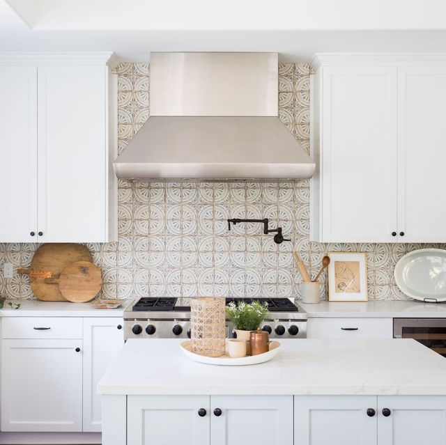 What Is Encaustic Tile? The Old-School Trend We Can’t Get Enough Of