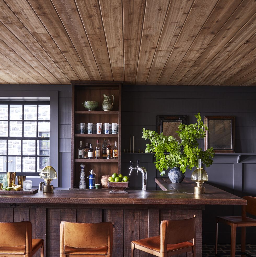 How to Make Perfect Wood Bar Design for Home Entertaining