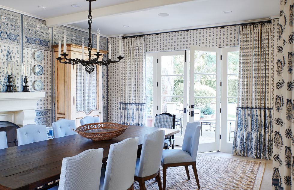 blue and white dining room by interior designer mark sikes