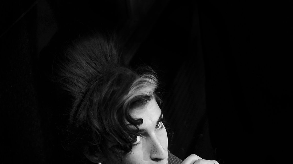 preview for Amy Winehouse y la historia de Rehab