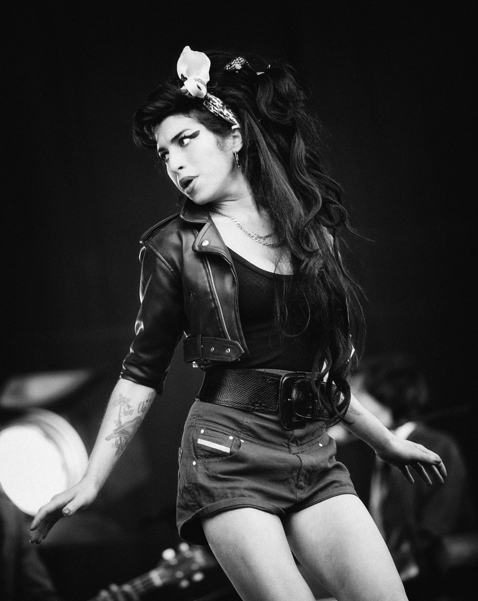 BACK TO BLACK - International Teaser Trailer - Marisa Abela stars as Amy  Winehouse 