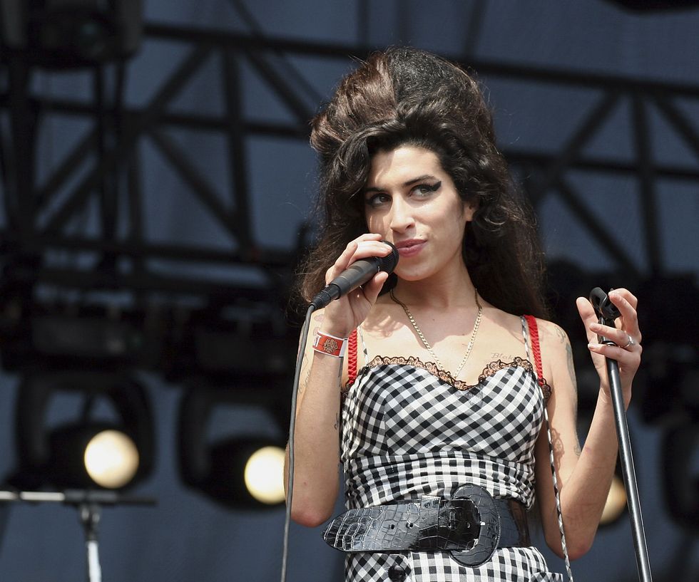 chicago august 05 singer amy winehouse performs onstage at lollapalooza in grant park on august 5, 2007 in chicago, illinois photo by roger kisbygetty images