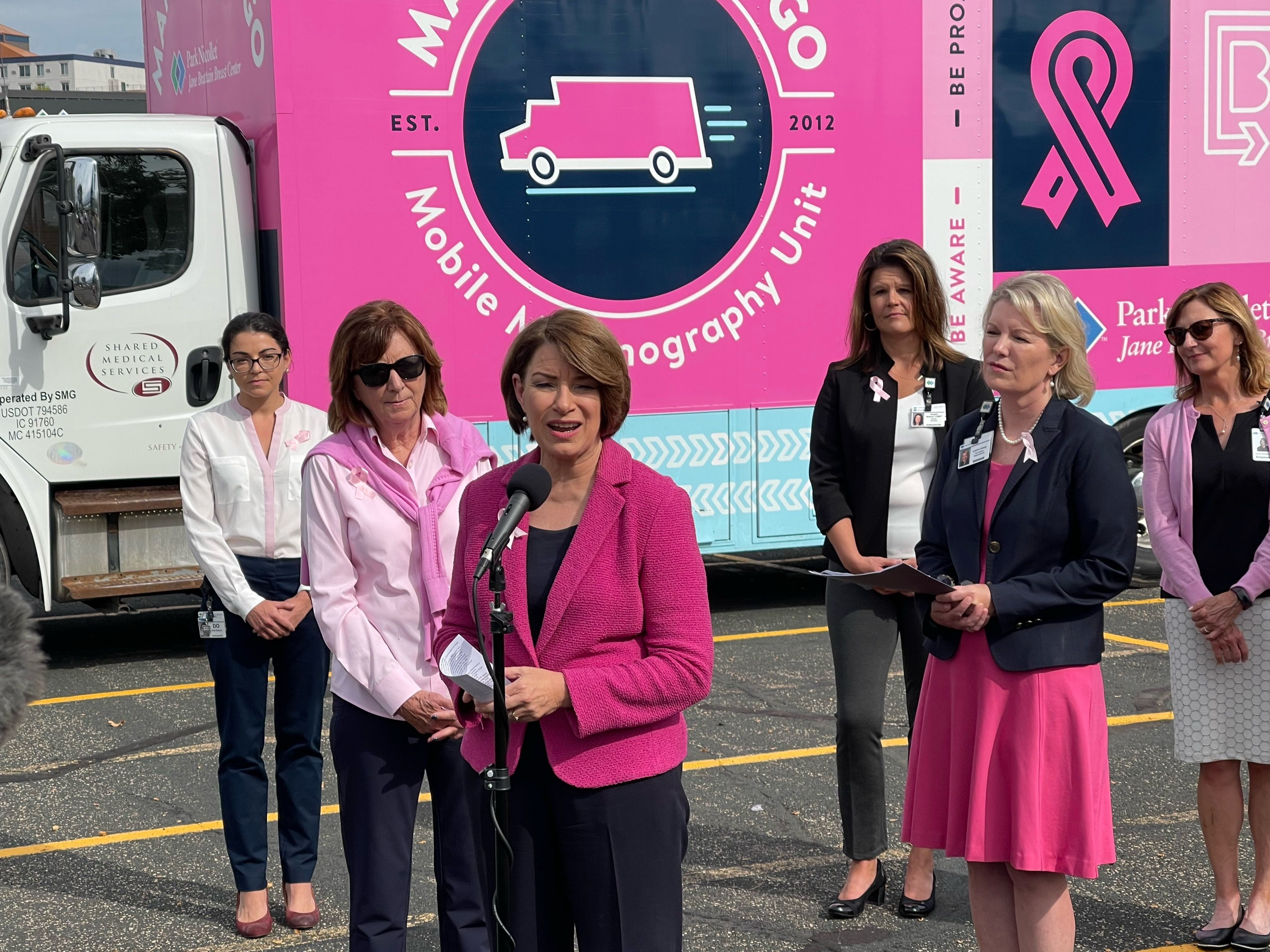 Amy klobuchar stance deals on health care