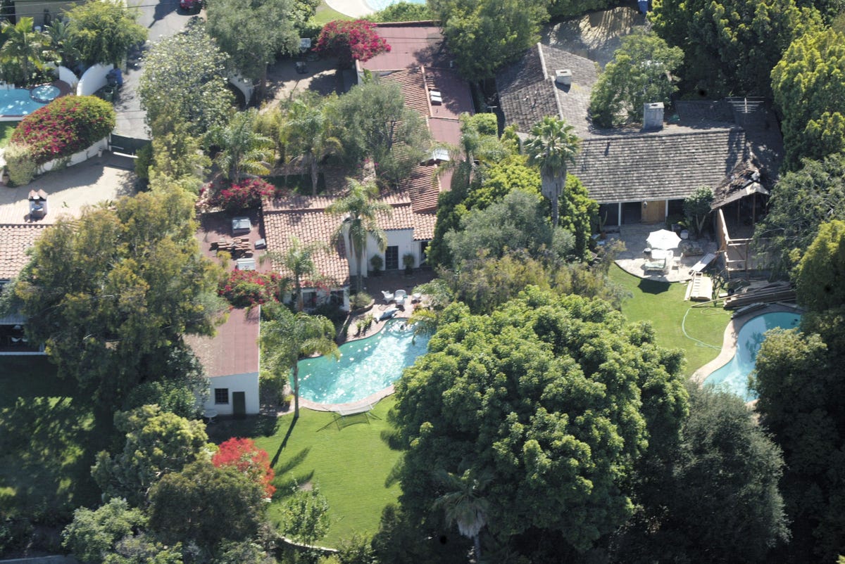 Why there's a fight over the house where Marilyn Monroe died