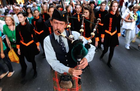 An Argentine piper leads the St. Patrick