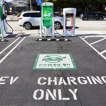 california aims to ban gas powered cars by 2035
