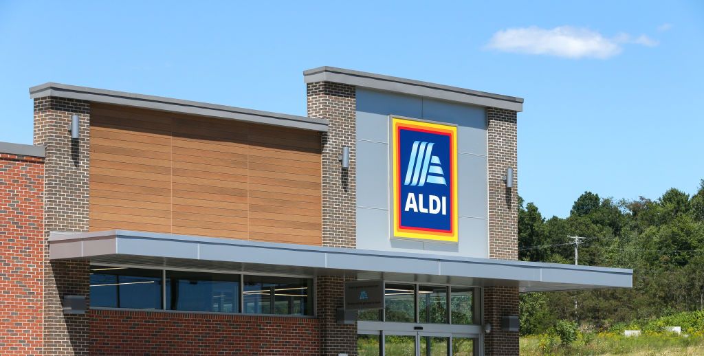 https://hips.hearstapps.com/hmg-prod/images/an-exterior-view-of-an-aldi-grocery-store-news-photo-1675110070.jpg?crop=1.00xw:0.758xh;0,0.182xh&resize=1200:*