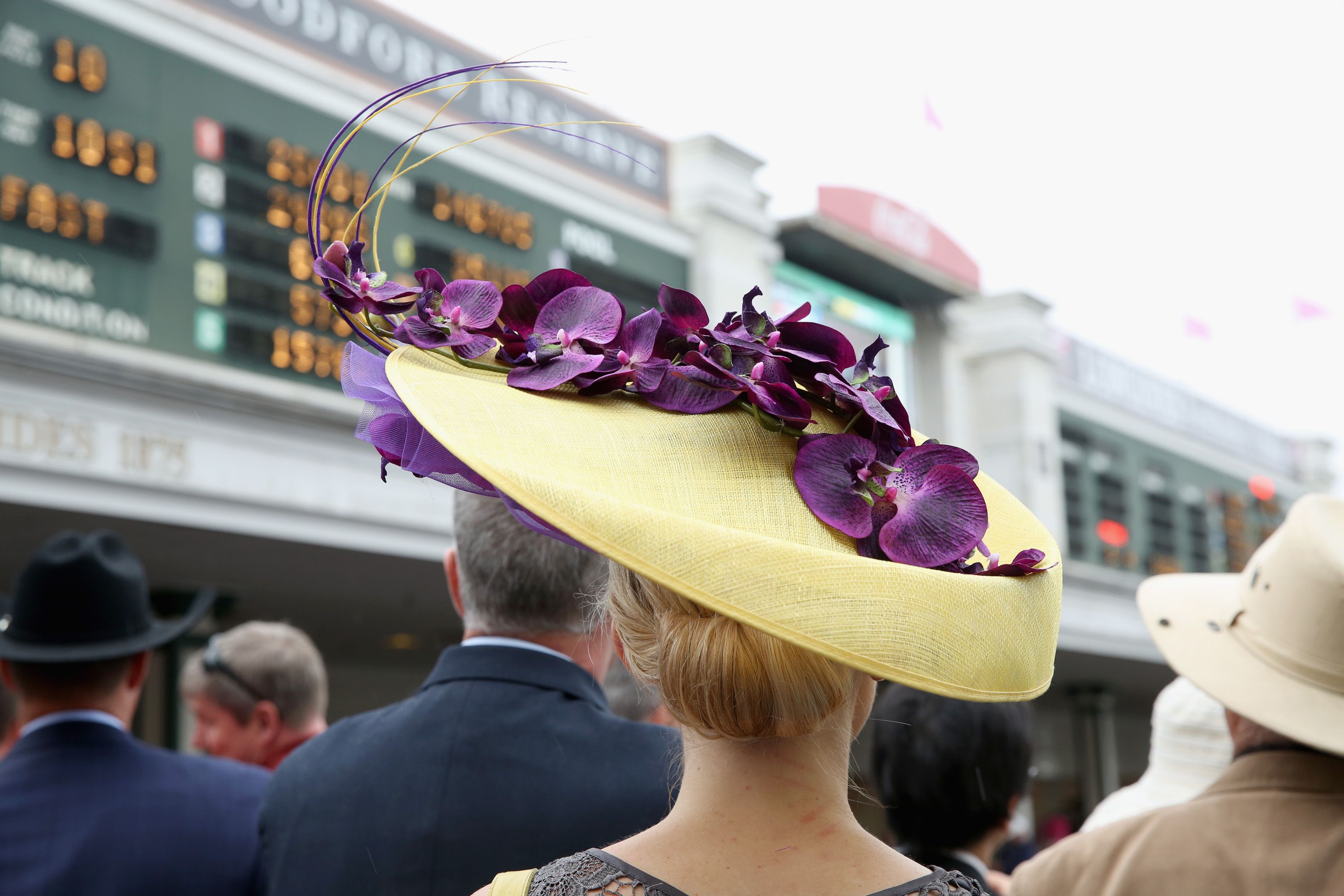 2023 Kentucky Derby brings colorful fashion to Churchill Downs