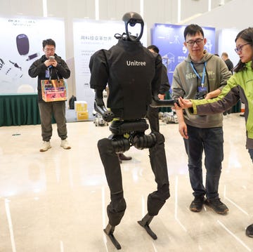 Robot robot