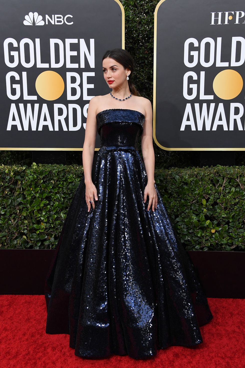 Ana de Armas Looked Like a Disney Princess at the Golden Globes