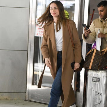 Ana de Armas zapatillas Louis Vuitton ana de armas zapatillas louis vuitton