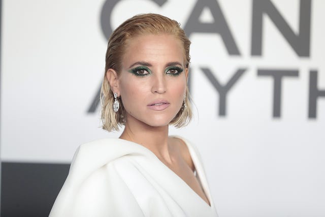 Ana Fernández, Las chicas del cable, No quiero estar contigo, Ana Fernández y Marlon, Ana Fernández canción