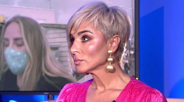 ana maría aldón y su zasca a rocío flores