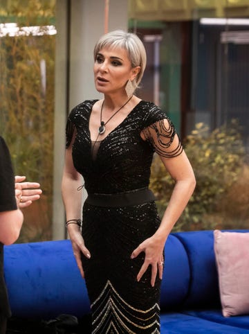 la ex de ortega cano con un vestido negro